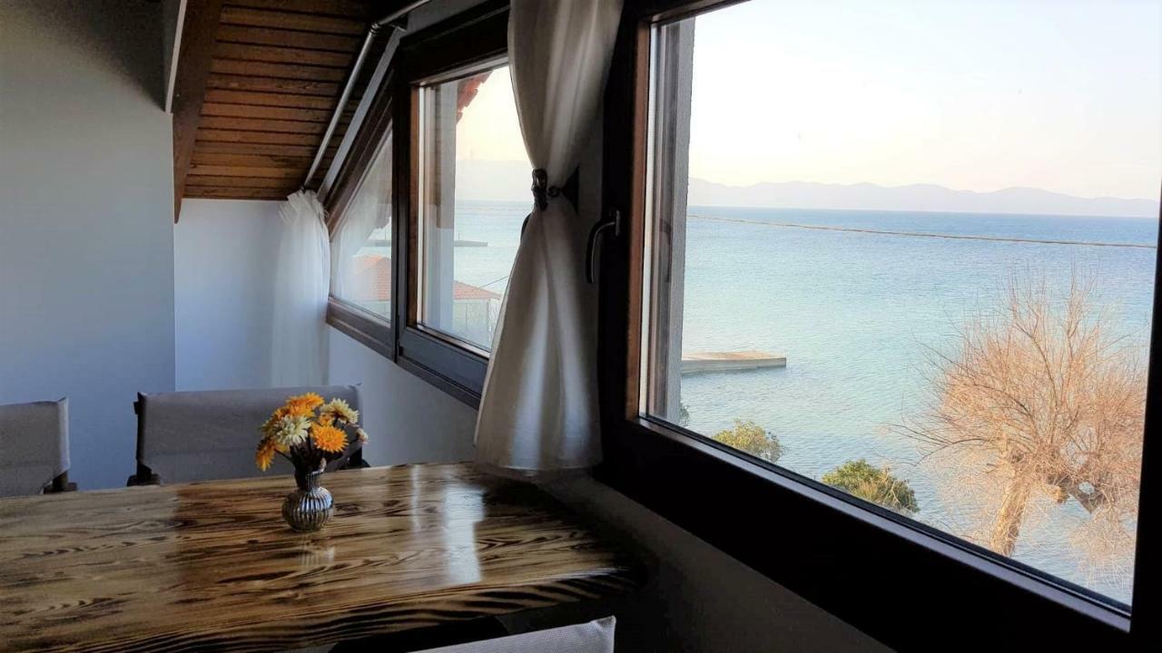 Golden Attic Daire Nea Roda Dış mekan fotoğraf